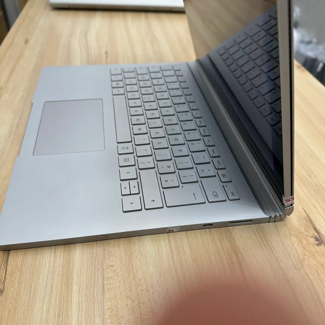 لپتاپ استوک مایکروسافت سرفیس بوک 3  13.5 اینچ Microsoft Surface Book 3 | Core i7 1065G7 | Ram 16GB DDR5 | 256GB SSD | 4GB GTX 1650 Max-Q Design | 13.5 inch  3K Touch