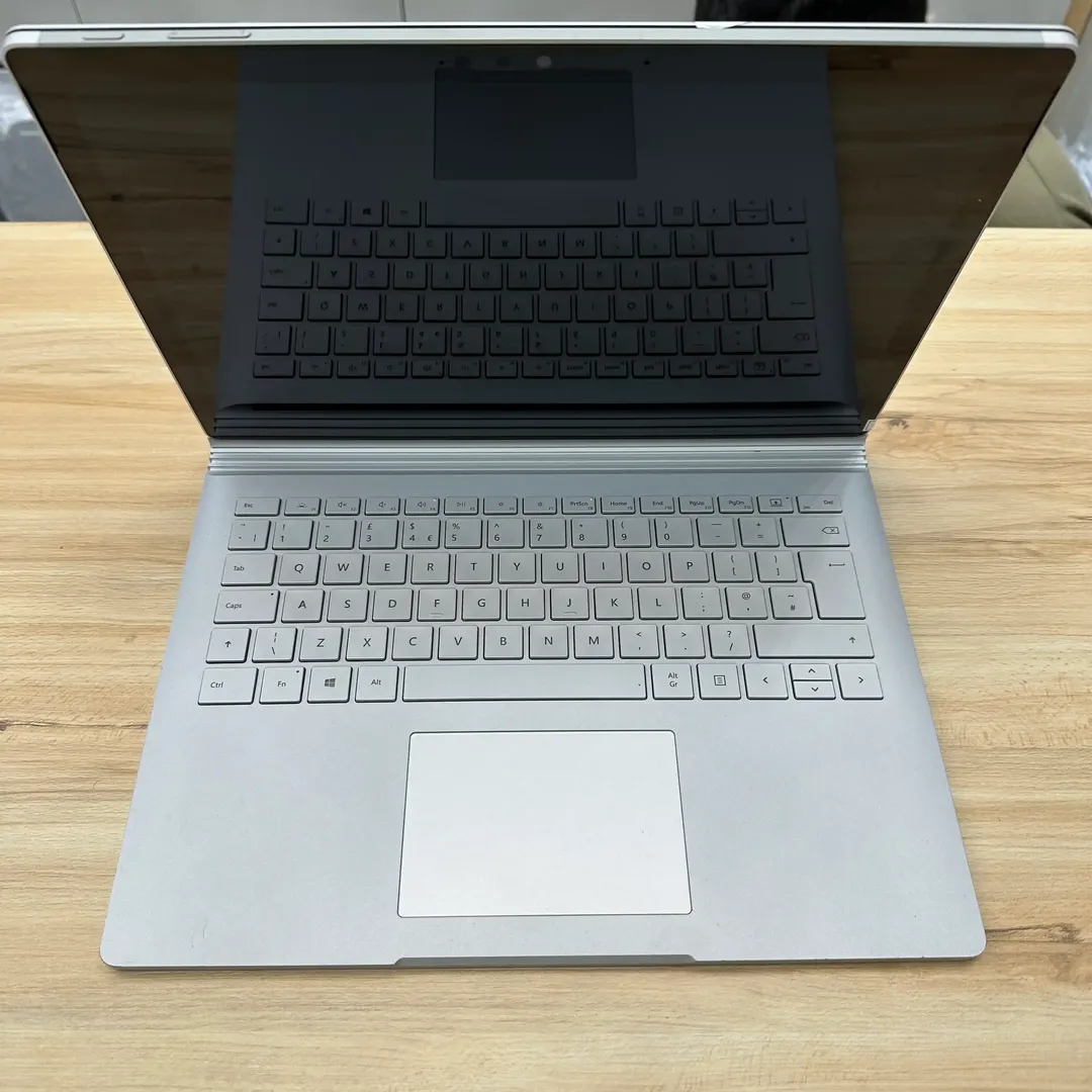 لپتاپ استوک مایکروسافت سرفیس بوک 3  13.5 اینچ Microsoft Surface Book 3 | Core i7 1065G7 | Ram 16GB DDR5 | 256GB SSD | 4GB GTX 1650 Max-Q Design | 13.5 inch  3K Touch