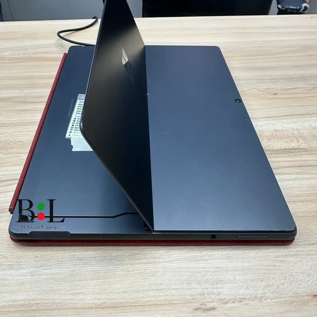 لپتاپ استوک مایکروسافت سرفیس پرو 8 13 اینچ Microsoft Surface Pro 8 | Core i7 1185G7 | Ram 16GB DDR4 | 256GB SSD | Intel Iris Xe | 13 inch 2K Touch