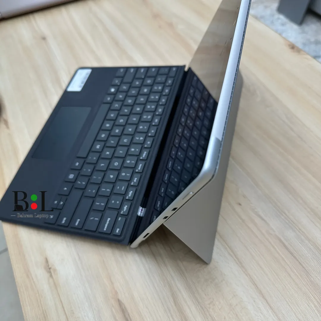 لپتاپ استوک مایکروسافت سرفیس پرو 8 13 اینچ  Microsoft Surface Pro 8 | Core i7 1185G7 | Ram 16GB DDR4 | 512GB SSD | Intel Iris Xe | 13 inch 2K Touch