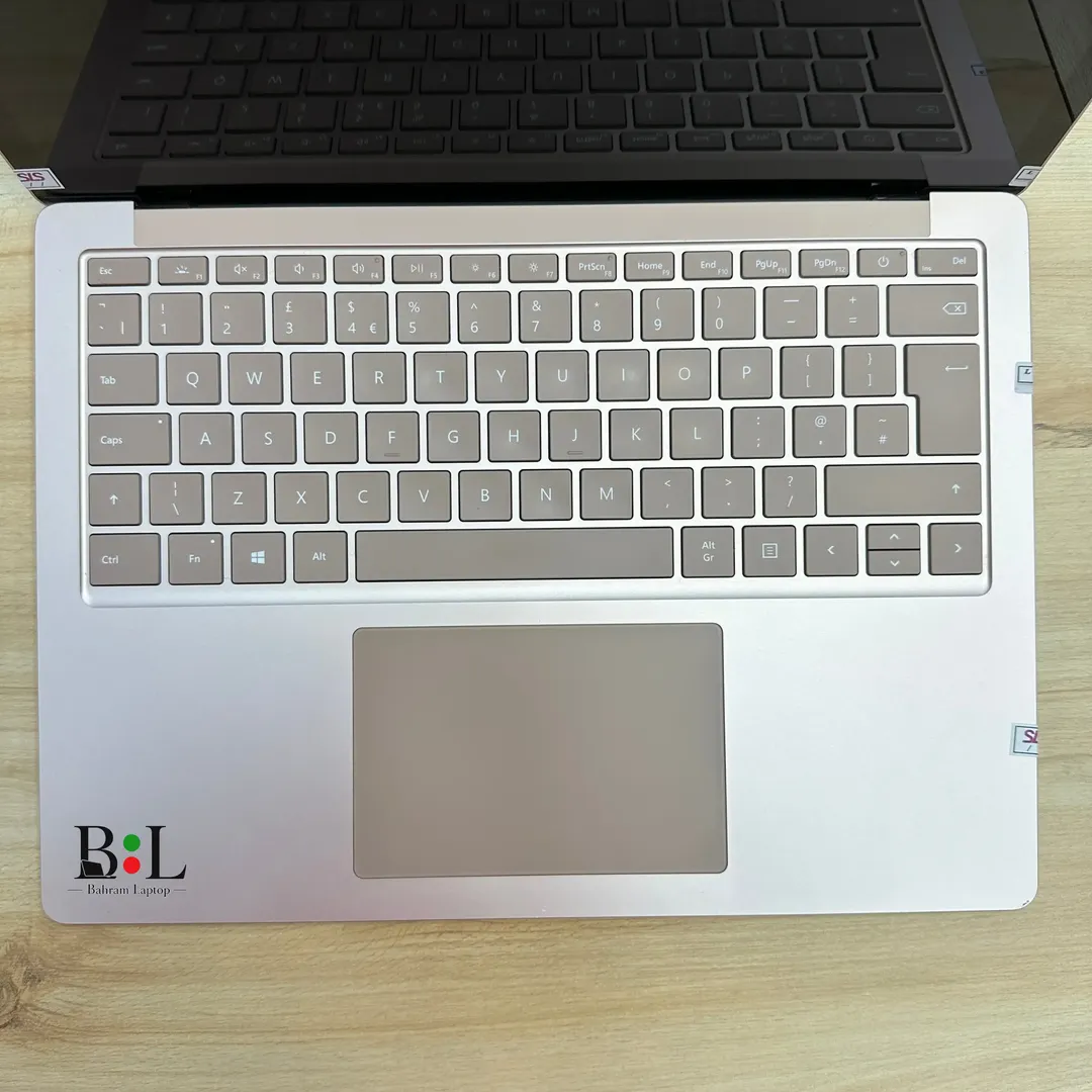 لپتاپ استوک مایکروسافت سرفیس لپتاپ 3 13.5 اینچ Microsoft Surface Laptop 3 | Core i5 1035G7 | Ram 8GB DDR4 | 256GB SSD | Intel Iris Plus | 13.5 inch 2K Touch