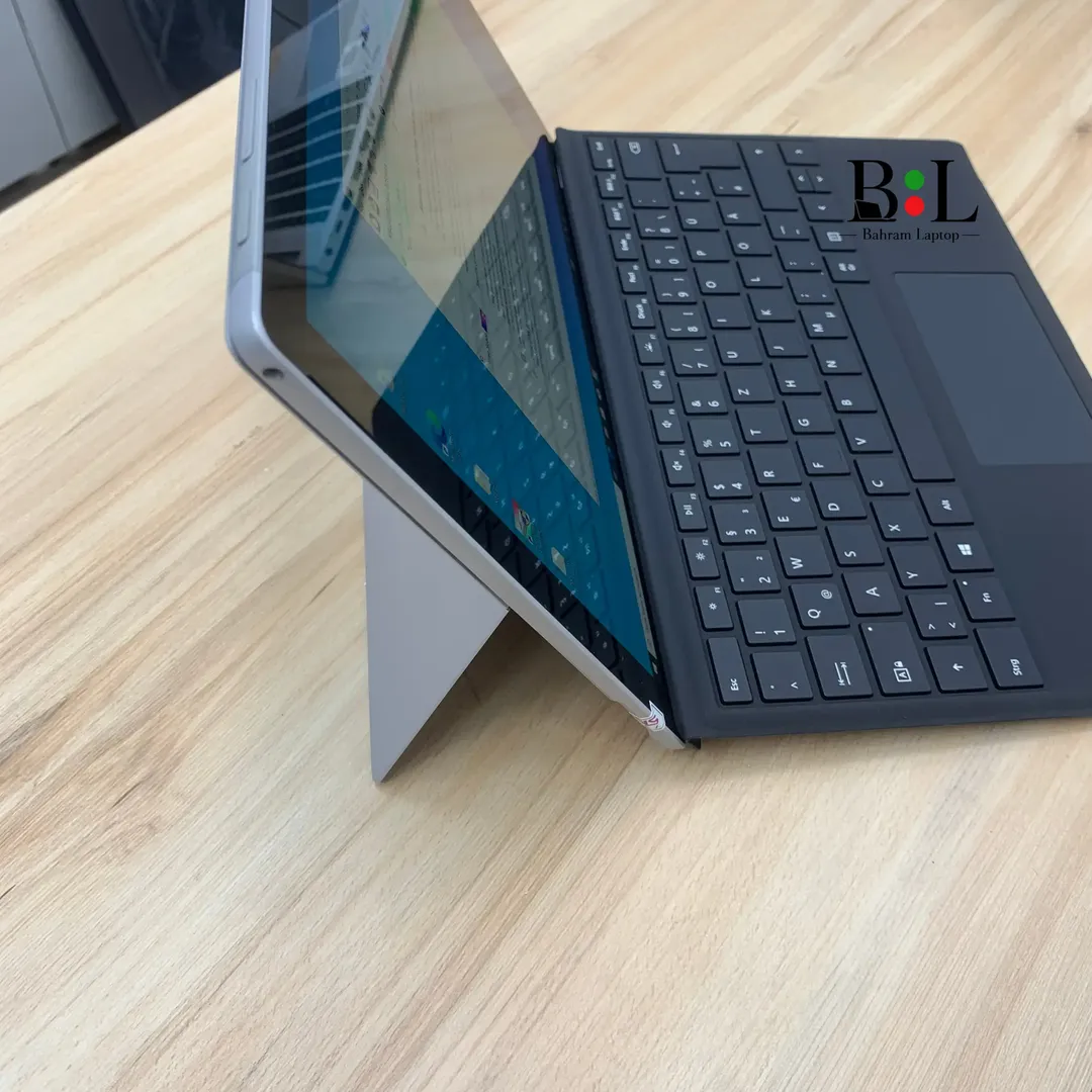 لپتاپ استوک مایکروسافت سرفیس پرو 5 سیم کارت خور 12.3 اینچ MicroSoft Surface Pro 5 | Intel Core i5-7300U | Ram 8GB DDR3 | 256GB SSD | HD Graphics 620 | 12.3 inch Touch Sim