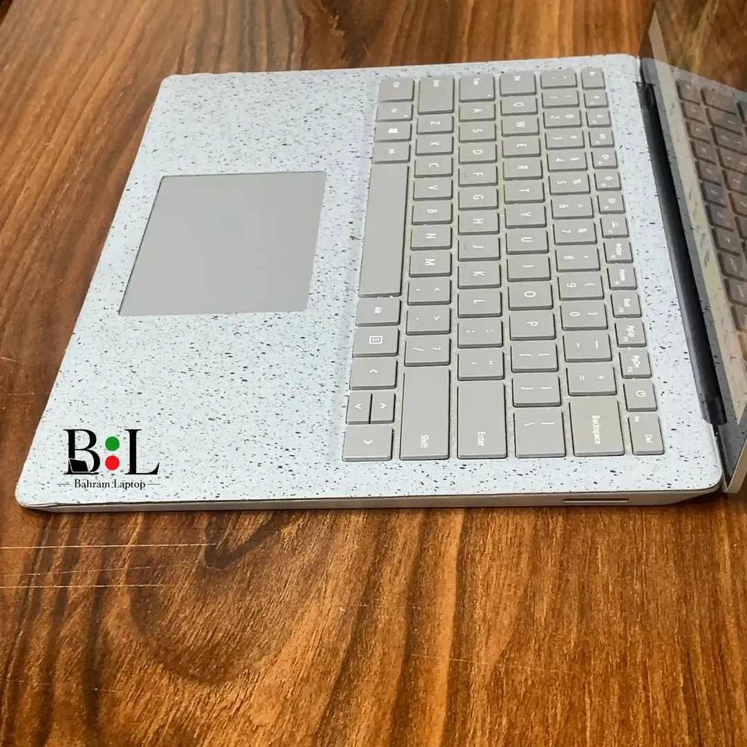 لپتاپ استوک مایکروسافت سرفیس لپتاپ 1 13.5 اینچ MicroSoft Surface Laptop 1 | Intel Core i7-7660U | Ram 8GB DDR3 | 256GB SSD | Intel Iris Plus 640 | 13.5 inch Touch