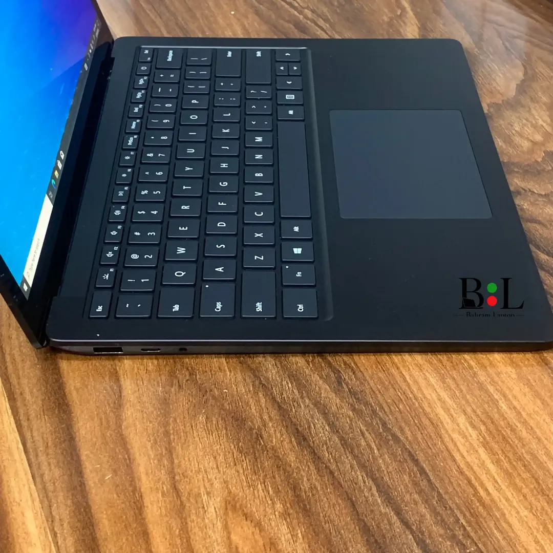 لپتاپ استوک مایکروسافت سرفیس لپتاپ 3 13.5 اینچ Microsoft Surface Laptop 3 | Intel Core i5-1035G7 | Ram 16GB DDR4 | 256GB SSD | Intel Iris Plus Graphics | 13.5 inch Touch