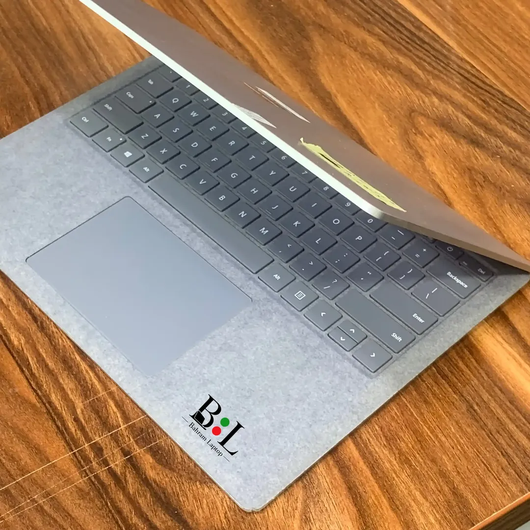 لپتاپ استوک مایکروسافت سرفیس لپتاپ 3 13.5 اینچ Microsoft Surface Laptop 3 | Core i5 1035G7 | Ram 8GB DDR4 | 256GB SSD | Intel Iris Plus | 13.5 inch 2K Touch